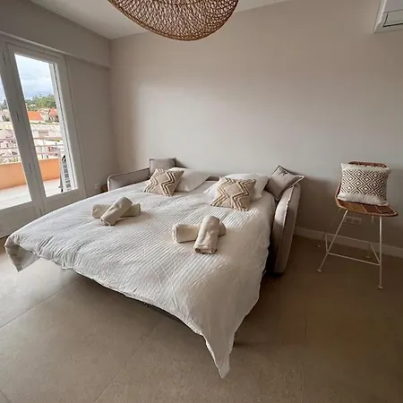 50 M2 - Vue - - Commerces Lägenhet Le Lavandou