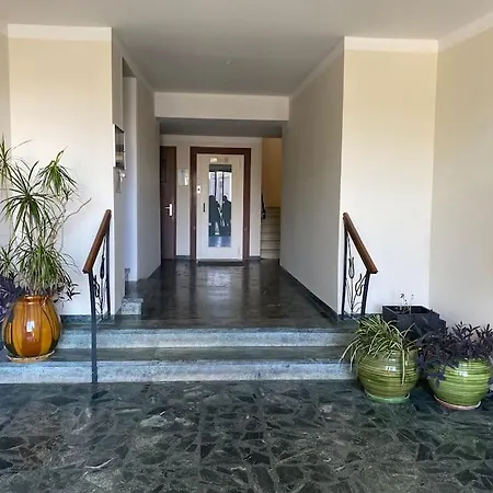 50 M2 - Vue - - Commerces Appartement Le Lavandou